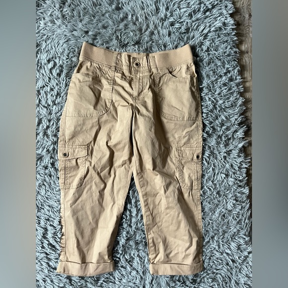 Mid Rise Capri Cargo Pants - Picture 1 of 6